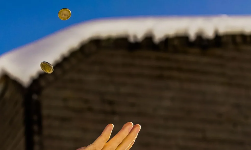 toss coin image